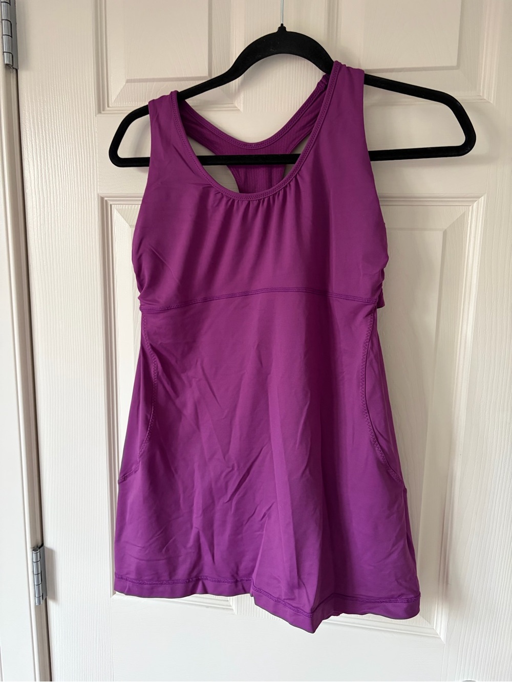 🐞 LULULEMON - Size 10 Tank Top with Pads